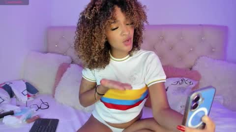 Snapshot of ebonygoddes03 chatting on October 25, 12:40 am Queen Ebony online show from October 25, 12:40 am