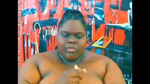 ebonyhotbuns4u2luv online show from November 13, 9:41 am