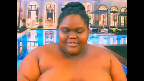 ebonyhotbuns4u2luv online show from December 19, 7:43 pm