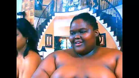 ebonyhotbuns4u2luv online show from January 11, 10:31 am