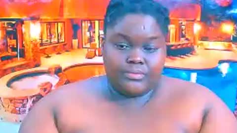 Snapshot of ebonyhotbuns4u2luv chatting on July 10, 9:34 am ebonyhotbuns4u2luv online show from July 10, 9:34 am