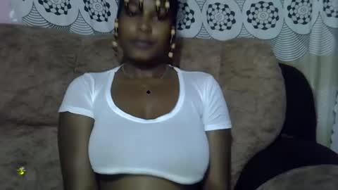 pretty online show from May 21, 9:33 pm