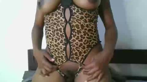 ebonyslut09 online show from February 28, 8:43 pm