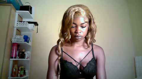 ebonytanqueen online show from April 20, 2:47 am