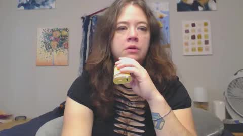 Snapshot of echosol17 chatting on November 28, 1:47 pm Weird Echo online show from November 28, 1:47 pm