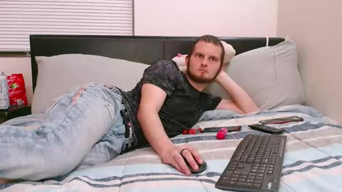 Snapshot of eclipticice94 chatting on January 16, 2:15 am eclipticice94 online show from January 16, 2:15 am