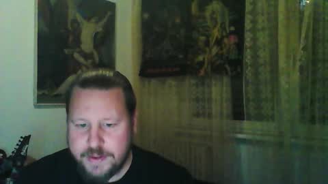 Snapshot of eda666 chatting on October 25, 5:40 pm Edward online show from October 25, 5:40 pm