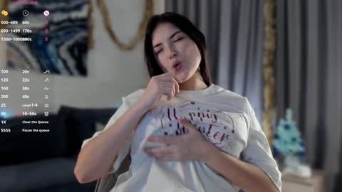 Snapshot of edabayse chatting on December 25, 2:13 pm Viola online show from December 25, 2:13 pm