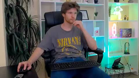 Snapshot of eddie_baker chatting on July 6, 3:25 am eddie_baker online show from July 6, 3:25 am