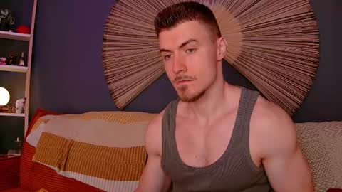 Snapshot of eddieds chatting on June 19, 3:00 am Eddie online show from June 19, 3:00 am