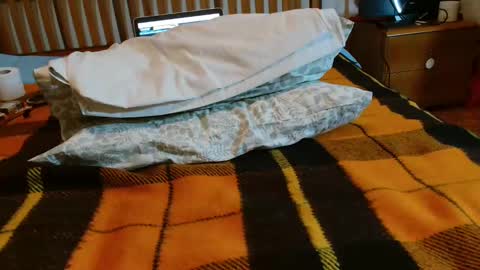 Snapshot of eddy_1968 chatting on December 31, 3:20 pm eddy_1968 online show from December 31, 3:20 pm