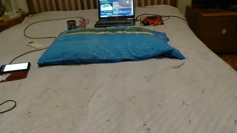 Snapshot of eddy_1968 chatting on December 4, 5:10 pm eddy_1968 online show from December 4, 5:10 pm