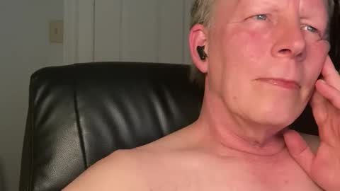 Eddy online show from April 15, 2:51 am