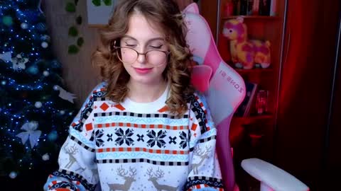 Snapshot of edelinemaher chatting on January 4, 3:39 pm Edeline online show from January 4, 3:39 pm