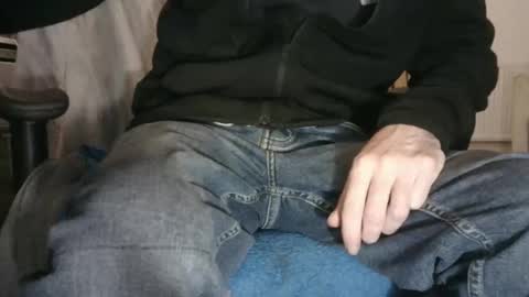 Snapshot of edged_biker chatting on February 13, 7:21 pm edged biker online show from February 13, 7:21 pm