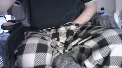 Snapshot of edged_biker chatting on February 15, 8:54 am edged biker online show from February 15, 8:54 am