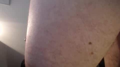 edgeniceguy69m online show from March 28, 2:22 am