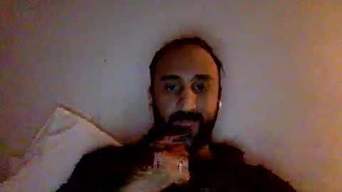 edgeuk1 online show from November 11, 10:43 pm