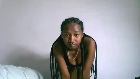 Snapshot of edinaah chatting on December 15, 9:24 am edinaah online show from December 15, 9:24 am