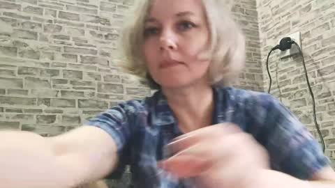 edithmanning online show from January 10, 9:23 am