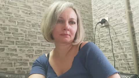 edithmanning online show from February 6, 8:07 am