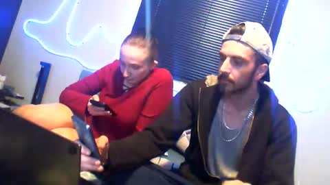 edmonton1985780 online show from April 20, 7:37 pm