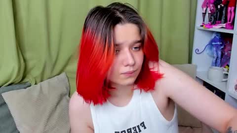 Snapshot of edna_dana chatting on October 27, 7:51 pm Edna online show from October 27, 7:51 pm