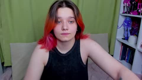 Snapshot of edna_dana chatting on November 20, 8:08 pm Edna online show from November 20, 8:08 pm