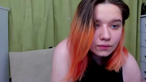 Snapshot of edna_dana chatting on December 20, 6:48 pm Edna online show from December 20, 6:48 pm
