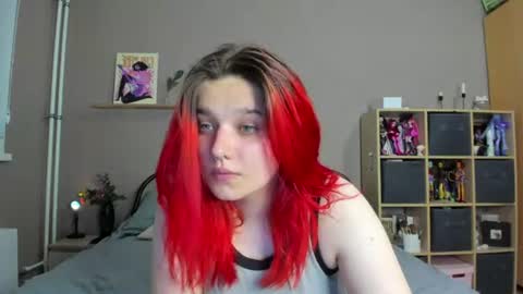 Snapshot of edna_dana chatting on July 5, 6:37 pm Edna online show from July 5, 6:37 pm