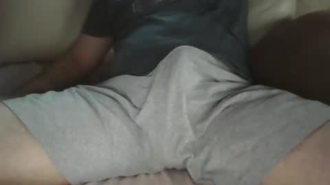 Snapshot of edw963 chatting on January 18, 3:05 pm edw963 online show from January 18, 3:05 pm