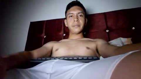 Snapshot of edw_1 chatting on February 23, 6:11 am edw_1 online show from February 23, 6:11 am