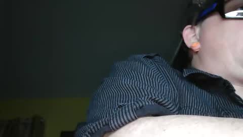 edwardaims_2please online show from December 3, 2:52 am