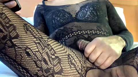 Edwardjojo22 online show from April 7, 10:42 pm