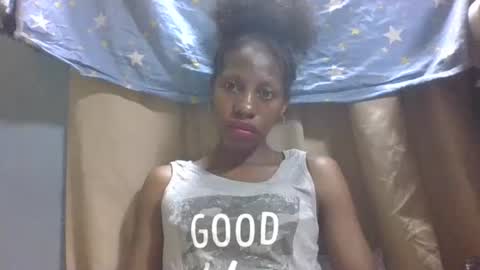 edwige770943 online show from April 13, 7:19 pm