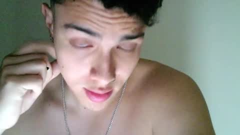 Snapshot of edwisalvatore chatting on December 7, 11:12 pm edwisalvatore online show from December 7, 11:12 pm