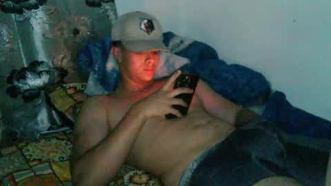 Snapshot of edwisalvatore chatting on December 19, 6:34 am edwisalvatore online show from December 19, 6:34 am