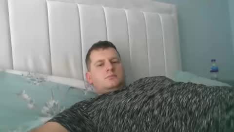 Snapshot of edy324126 chatting on March 3, 11:38 am edy324126 online show from March 3, 11:38 am