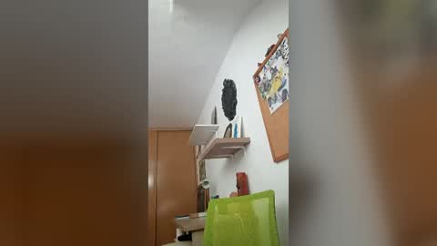 eemmee708927 online show from June 28, 2:23 pm