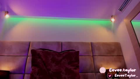 Eevee online show from February 12, 12:01 pm