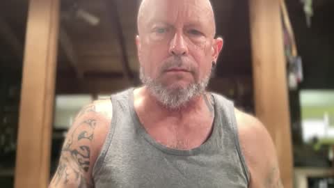 Snapshot of eevilempire chatting on March 2, 7:21 pm Harley Biker online show from March 2, 7:21 pm