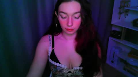 Snapshot of effie_balconii chatting on November 26, 2:07 pm effie_balconii online show from November 26, 2:07 pm