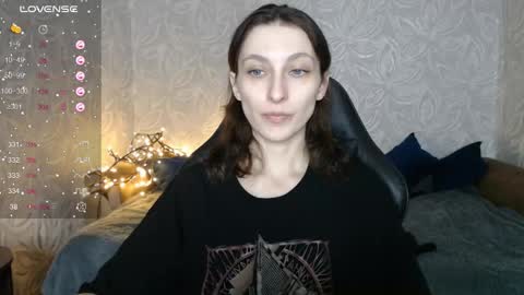 Snapshot of effy_gray chatting on November 13, 5:39 am Anna online show from November 13, 5:39 am