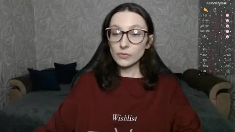 Snapshot of effy_gray chatting on January 16, 7:34 am Anna online show from January 16, 7:34 am