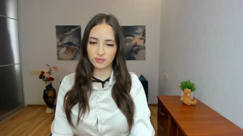 Snapshot of effy_royse chatting on June 21, 5:10 am Effy Royse online show from June 21, 5:10 am