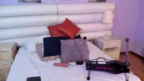    online show from February 28, 3:48 pm