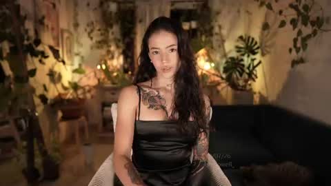 Snapshot of effylowell_ chatting on July 11, 12:57 am Effy online show from July 11, 12:57 am