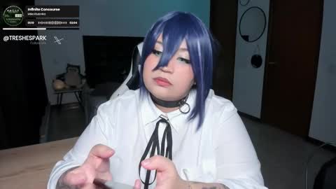 Snapshot of effyszlr chatting on December 22, 12:51 am Effy Check all my photos online show from December 22, 12:51 am