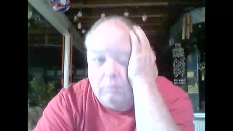 Snapshot of efriff chatting on April 30, 10:32 am efriff online show from April 30, 10:32 am