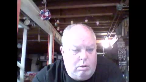 Snapshot of efriff chatting on May 25, 11:16 am efriff online show from May 25, 11:16 am